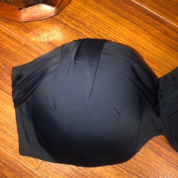 ✨LA VIE EN ROSE BLACK STRAPLESS BIKINI TOP ✨ - Picture 4 of 4